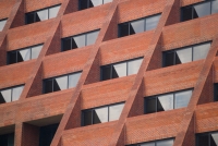 Waarom architecten weer sierlijke gevels metselen