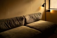 Eén plafondlamp in je woonkamer is een interieurfout