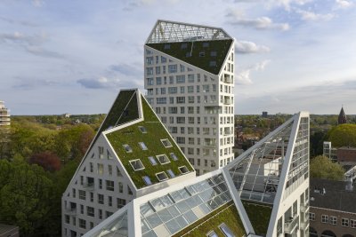MVRDV voltooit zijn bergachtige woonbuurt in Eindhoven