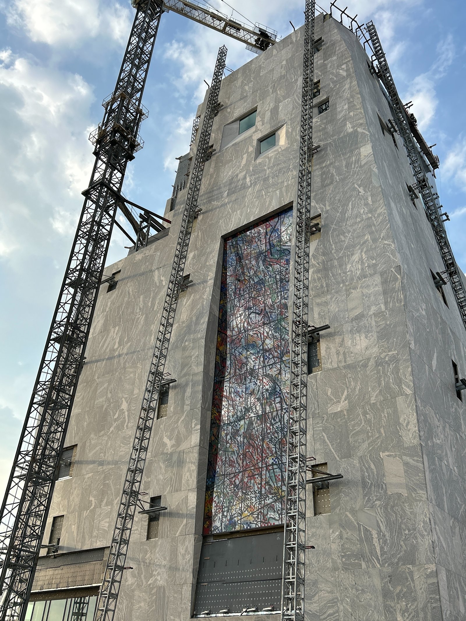 Obama's granieten toren opent eindelijk op Juneteenth